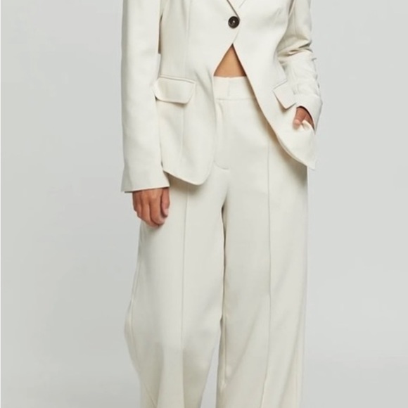 Crescentina Three Piece Suit NWT white/creme size M/L - Picture 2 of 5